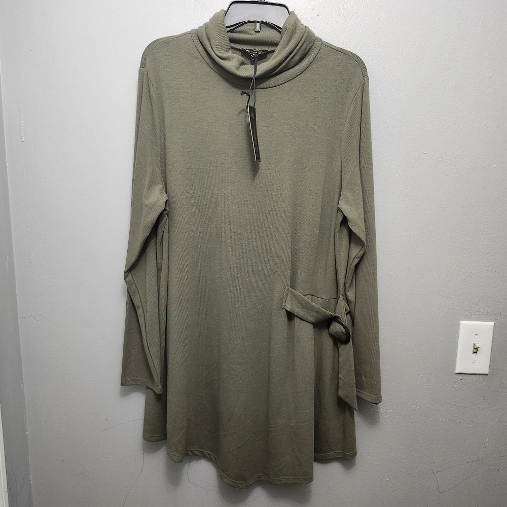 DG2 women's tunic top size XL green long sleeve new with tags